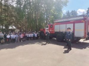  В оздоровительных лагерях Дворца Первых прошла акция «Безопасные каникулы»