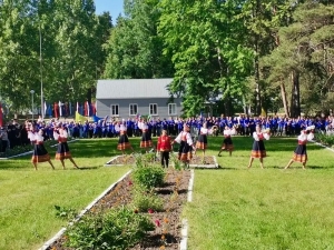 В оздоровительных лагерях Дворца Первых «Смена» и «Сказка» дан старт летней оздоровительной кампании 2026